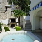 Feriehus 3 Bedroom Beautiful In Mimice