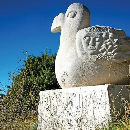 3 Bedroom Beautiful In Casa de Férias