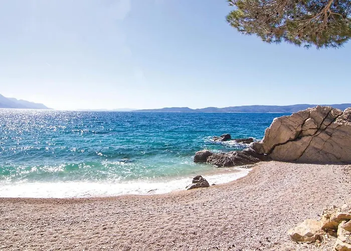 3 Bedroom Beautiful In Casa de Férias *